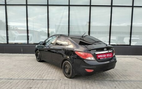 Hyundai Solaris II рестайлинг, 2011 год, 750 000 рублей, 3 фотография