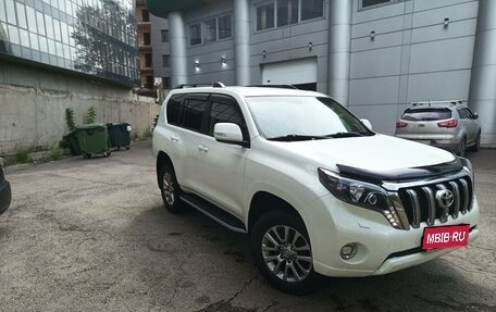 Toyota Land Cruiser Prado 150 рестайлинг 2, 2016 год, 3 700 000 рублей, 1 фотография