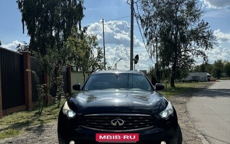 Infiniti FX II, 2010 год, 1 800 000 рублей, 1 фотография