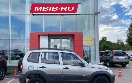 Chevrolet Niva I рестайлинг, 2015 год, 744 000 рублей, 4 фотография