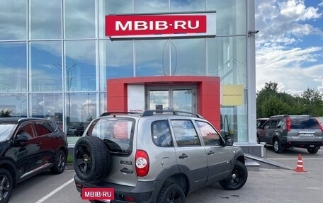 Chevrolet Niva I рестайлинг, 2015 год, 744 000 рублей, 5 фотография