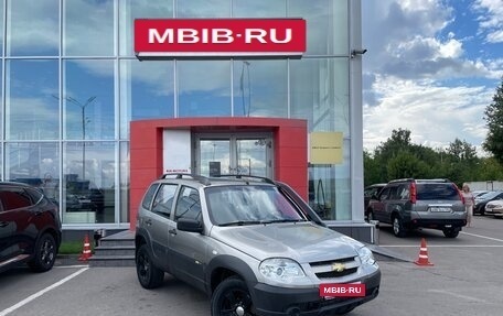 Chevrolet Niva I рестайлинг, 2015 год, 744 000 рублей, 3 фотография