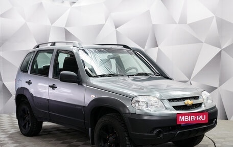 Chevrolet Niva I рестайлинг, 2018 год, 950 000 рублей, 3 фотография