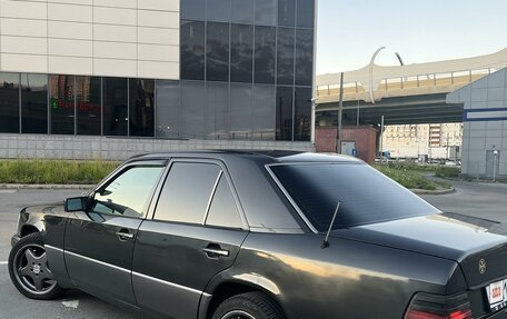 Mercedes-Benz E-Класс, 1993 год, 690 000 рублей, 4 фотография