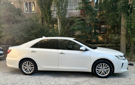 Toyota Camry, 2014 год, 2 400 000 рублей, 2 фотография