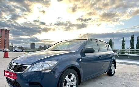 KIA cee'd I рестайлинг, 2010 год, 730 000 рублей, 2 фотография