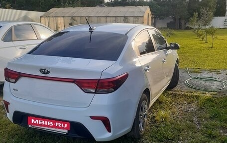 KIA Rio IV, 2018 год, 1 375 000 рублей, 2 фотография