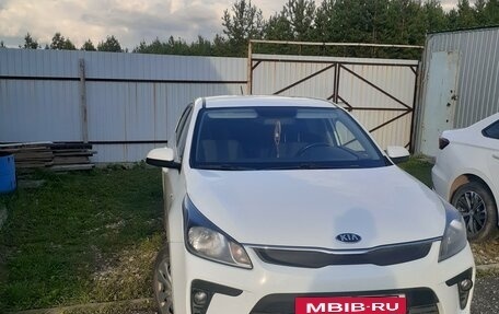 KIA Rio IV, 2018 год, 1 375 000 рублей, 1 фотография