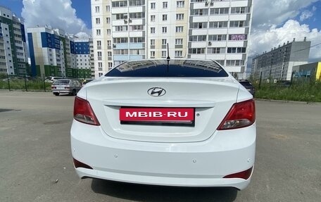 Hyundai Solaris II рестайлинг, 2015 год, 825 000 рублей, 3 фотография