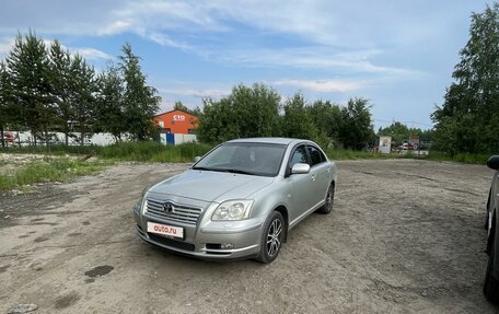 Toyota Avensis III рестайлинг, 2004 год, 700 000 рублей, 2 фотография