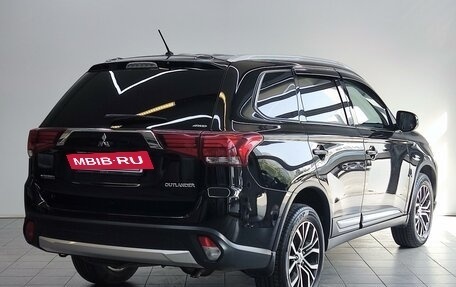 Mitsubishi Outlander III рестайлинг 3, 2015 год, 2 130 000 рублей, 4 фотография