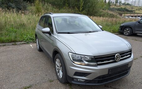 Volkswagen Tiguan II, 2018 год, 2 300 000 рублей, 3 фотография