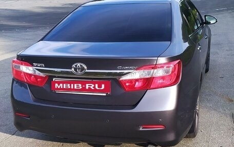 Toyota Camry, 2013 год, 1 850 000 рублей, 2 фотография