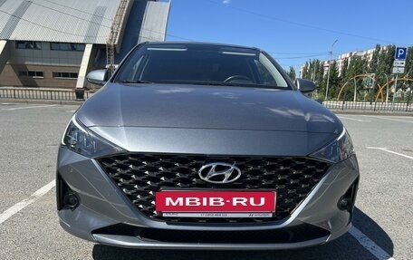 Hyundai Solaris II рестайлинг, 2021 год, 1 790 000 рублей, 2 фотография