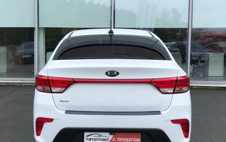 KIA Rio IV, 2017 год, 1 240 000 рублей, 3 фотография