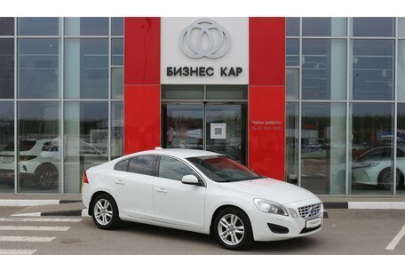 Volvo S60 III, 2013 год, 975 000 рублей, 3 фотография