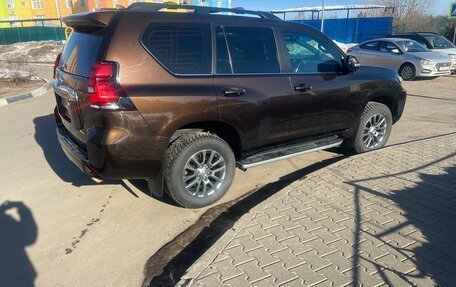 Toyota Land Cruiser Prado 150 рестайлинг 2, 2018 год, 5 600 000 рублей, 9 фотография