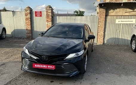 Toyota Camry, 2018 год, 3 050 000 рублей, 2 фотография