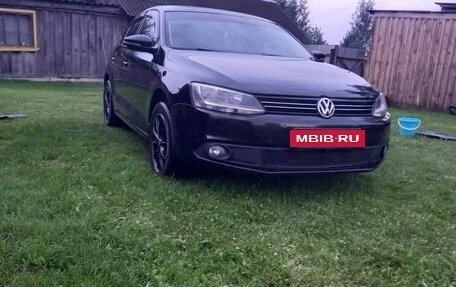 Volkswagen Jetta VI, 2012 год, 1 020 000 рублей, 1 фотография