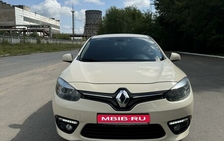 Renault Fluence I, 2013 год, 950 000 рублей, 2 фотография