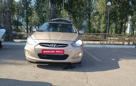 Hyundai Solaris II рестайлинг, 2013 год, 735 000 рублей, 2 фотография