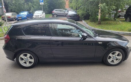 BMW 1 серия, 2011 год, 850 000 рублей, 2 фотография