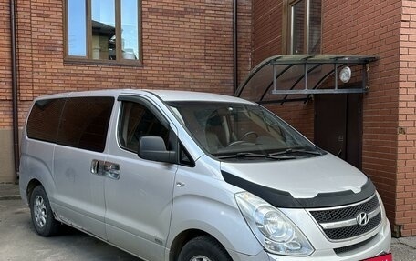 Hyundai H-1 II рестайлинг, 2008 год, 1 350 000 рублей, 5 фотография