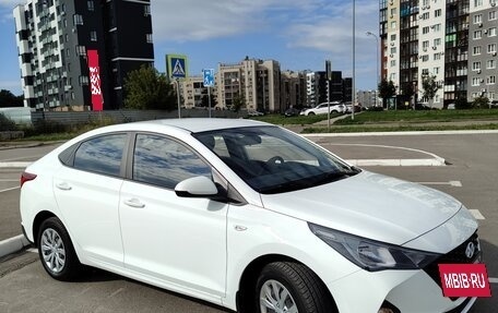 Hyundai Solaris II рестайлинг, 2020 год, 1 700 000 рублей, 6 фотография