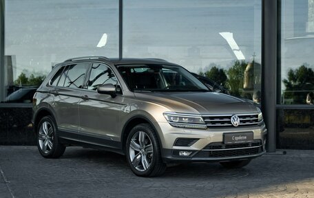 Volkswagen Tiguan II, 2017 год, 2 800 000 рублей, 6 фотография