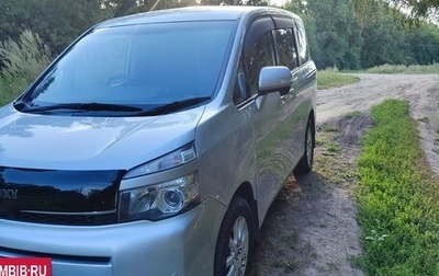 Toyota Voxy II, 2011 год, 1 640 000 рублей, 1 фотография