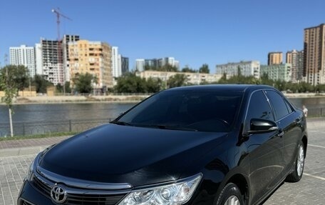 Toyota Camry, 2015 год, 2 130 000 рублей, 2 фотография