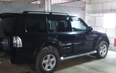 Mitsubishi Pajero IV, 2011 год, 2 450 000 рублей, 2 фотография