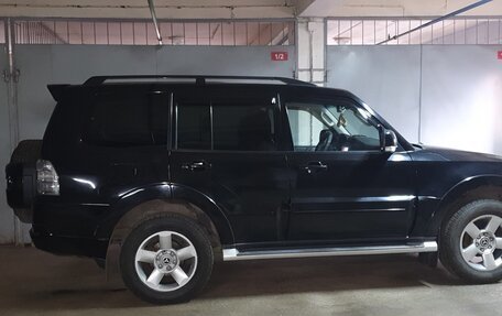 Mitsubishi Pajero IV, 2011 год, 2 450 000 рублей, 3 фотография