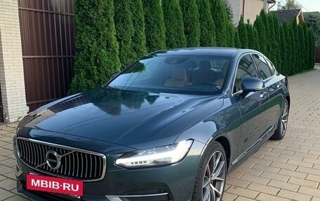 Volvo S90 II рестайлинг, 2020 год, 3 200 000 рублей, 2 фотография