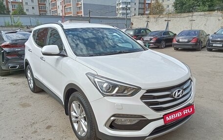 Hyundai Santa Fe III рестайлинг, 2017 год, 2 705 000 рублей, 2 фотография