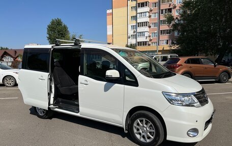 Nissan Serena III, 2010 год, 1 350 000 рублей, 3 фотография