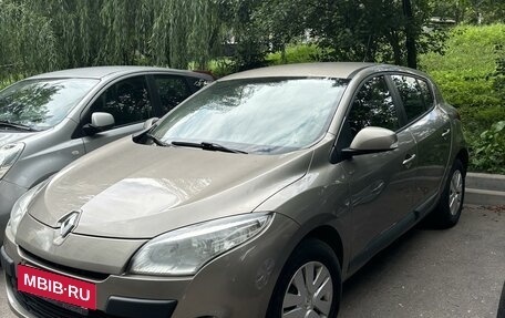 Renault Megane III, 2011 год, 800 000 рублей, 2 фотография