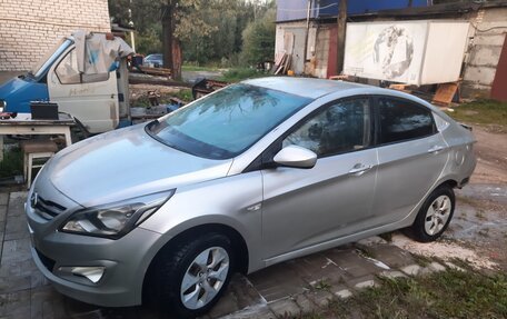 Hyundai Solaris II рестайлинг, 2014 год, 520 000 рублей, 2 фотография