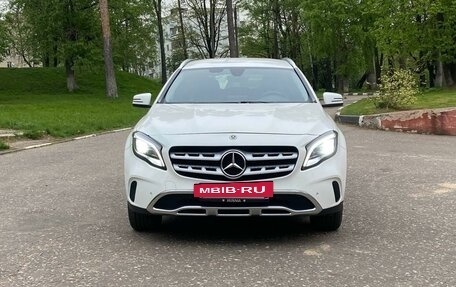 Mercedes-Benz GLA, 2019 год, 2 300 000 рублей, 2 фотография