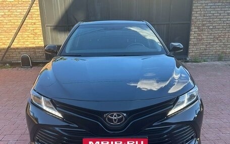 Toyota Camry, 2018 год, 2 500 000 рублей, 4 фотография