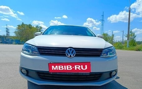 Volkswagen Jetta VI, 2013 год, 1 400 000 рублей, 3 фотография