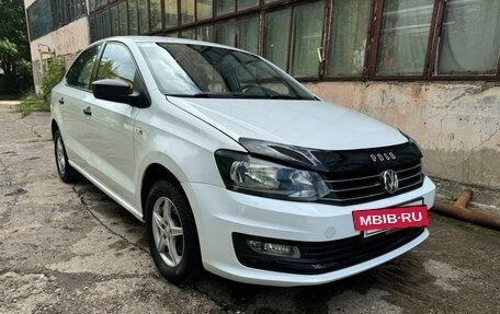 Volkswagen Polo VI (EU Market), 2015 год, 720 000 рублей, 2 фотография