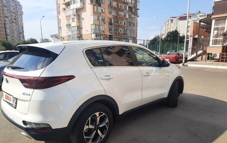 KIA Sportage IV рестайлинг, 2020 год, 2 900 000 рублей, 4 фотография