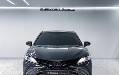 Toyota Camry, 2018 год, 3 699 000 рублей, 3 фотография