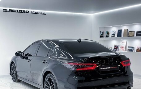 Toyota Camry, 2018 год, 3 699 000 рублей, 6 фотография