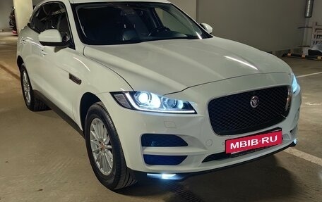 Jaguar F-Pace, 2016 год, 2 400 000 рублей, 3 фотография