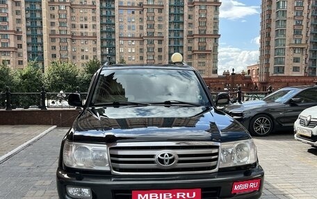 Toyota Land Cruiser 100 рестайлинг 2, 2006 год, 2 480 000 рублей, 2 фотография