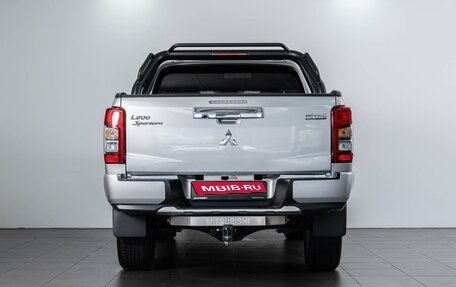 Mitsubishi L200 IV рестайлинг, 2022 год, 4 095 000 рублей, 4 фотография