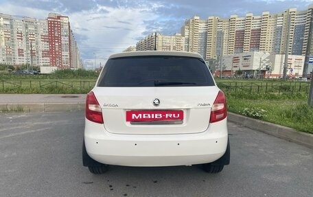 Skoda Fabia II, 2013 год, 650 000 рублей, 2 фотография