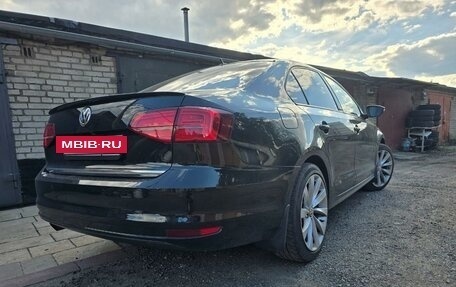 Volkswagen Jetta VI, 2016 год, 1 850 000 рублей, 3 фотография